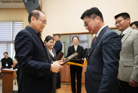 BNK경남은행, 2025년 제14회 경상남도 나눔대회에서 '보건복지부장관상' 수상…'2025년 경상남도 지역사회공헌 인정기관'에 선정