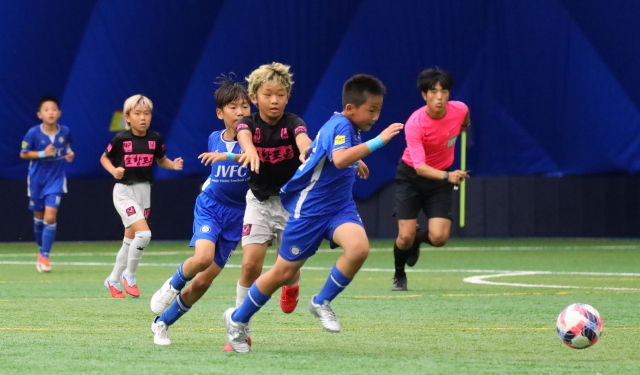 2025 화랑대기 전국유소년 축구대회가 참가 규모와 만족도, 경제효과 등에서 역대 최고 성과를 거두었다. 사진은 대회 장면. 경주시 제공