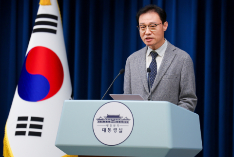 이 대통령, 계엄선포 1년 외신기자회견은 정치적 계산 담긴 이벤트