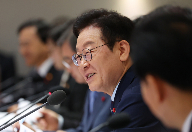 이재명 대통령이 2일 용산 대통령실에서 열린 국무회의에서 발언하고 있다. 연합뉴스