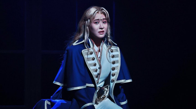 옥주현, 미등록 연예기획사 운영 혐의로 불구속 송치