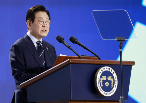 민주평통 찾은 李대통령 