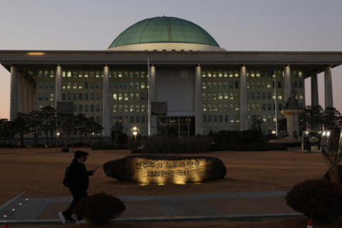 [비상계엄 1년] 정치는 실종, 사법 이슈만 남은 정치권 '슬픈 자화상'