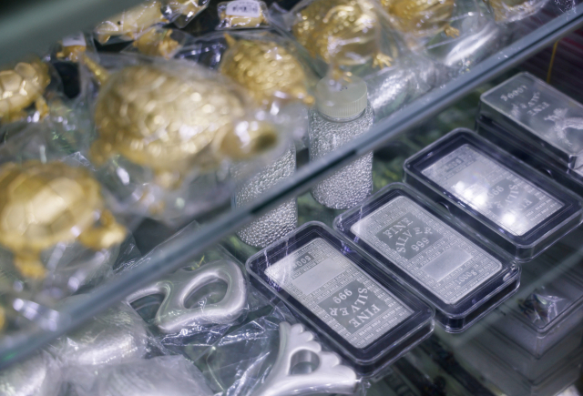 AI 인프라 타고 은ETN 질주 … 은값 고공행진 이어질까 