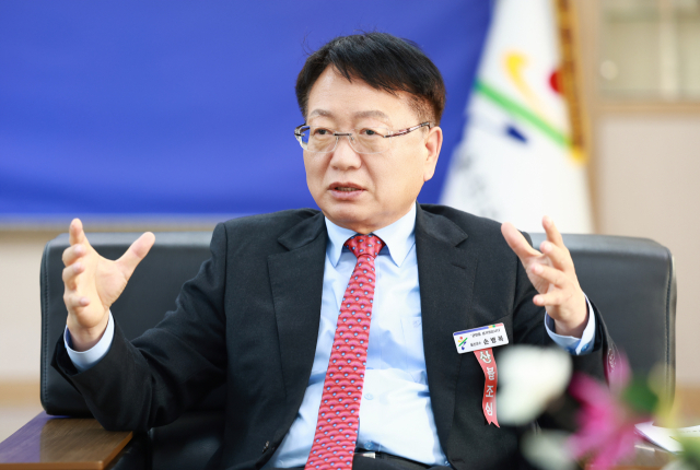 손병복울진군수. 울진군제공