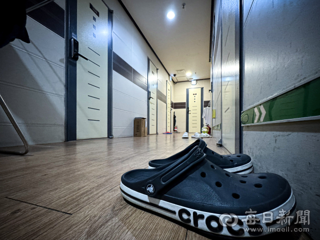 지난달 4일 대구 달서구 신당동 한 남성전용 고시원 내부 모습. 안성완 기자 asw0727@imaeil.com