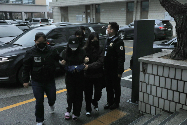 두 살배기 숨지게 한 '효자손 매질'…어린이집은 '외면'