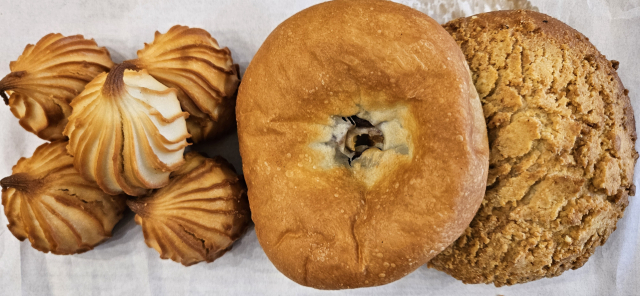 추억의 빵 3인방. 왼쪽부터 소보루, 단팥빵, 밤만쥬.