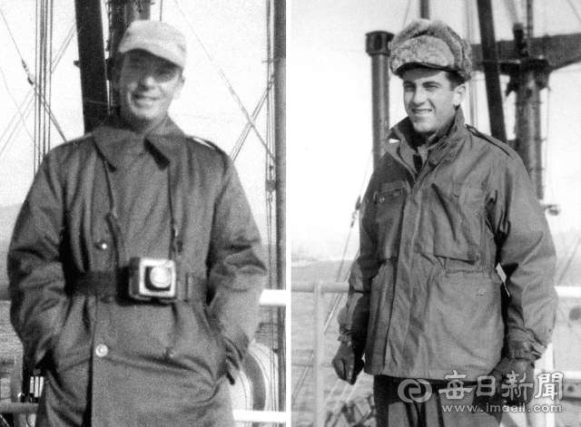 1950년 12월 23일 흥남철수 당시 피란민 구출작전에 나선 메러디스 빅토리호 선장 라루(Leonard P. LaRue·왼쪽)와 1등 항해사 로버트 러니(Robert Lunney). 로버트 러니 제공·매일아카이빙센터 소장