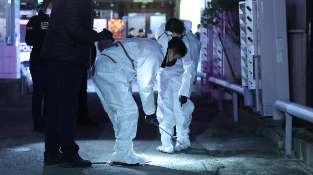 창원 모텔서 흉기 난동…10대 1명 숨지고 2명 중상