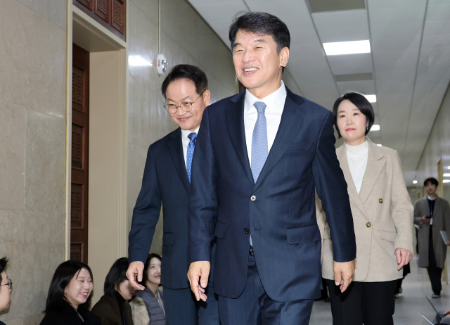 '만사현통' 논란 부른 문진석,이틀 만에 사과…