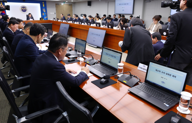 4일 용산 대통령실에서 이재명 대통령 주재로 진행된 수석보좌관회의에서 회의 초반 김남국 디지털소통비서관 자리가 비어 있다. 연합뉴스