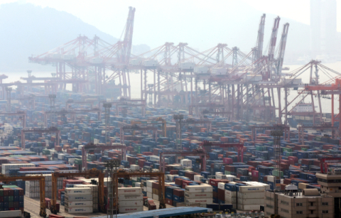 10월 경상수지 68억달러 흑자…연휴 조업일수 감소 등에 반토막