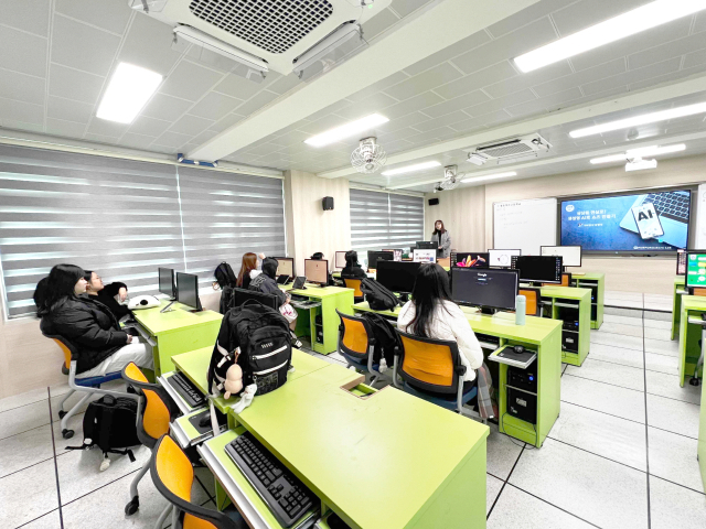 청송군은 지난 3일 대학수학능력시험을 마친 고3 청소년을 대상으로 