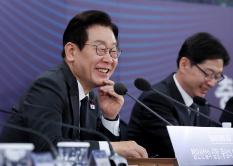 李대통령 국정 지지율 54.9%…지난주보다 0.1%p 올라