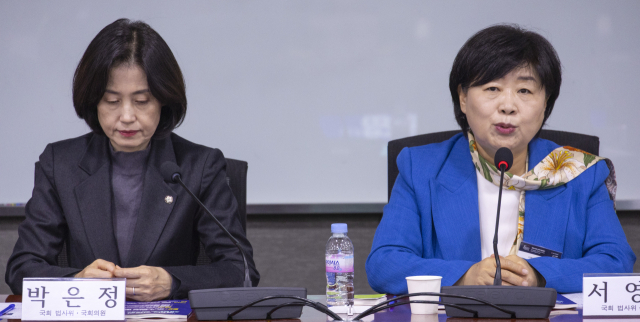 더불어민주당과 조국혁신당 법제사법위원회 소속 의원들이 25일 국회에서 개최한 