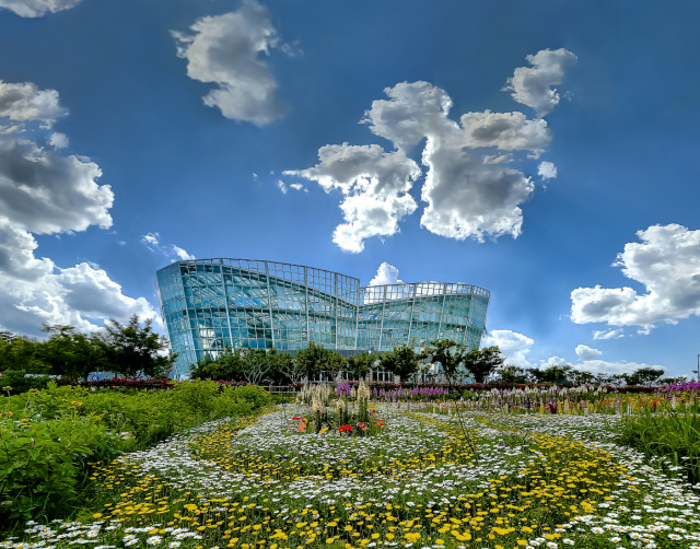 거창군 무 장애 선정된창포원.거창군제공