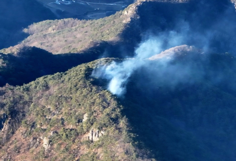 청송 또 산불에 '화들짝'…다행히 56분만에 주불 진화