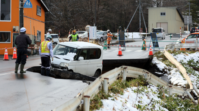 日 '거대 지진 주의' 첫 발령…동일본대지진의 공포