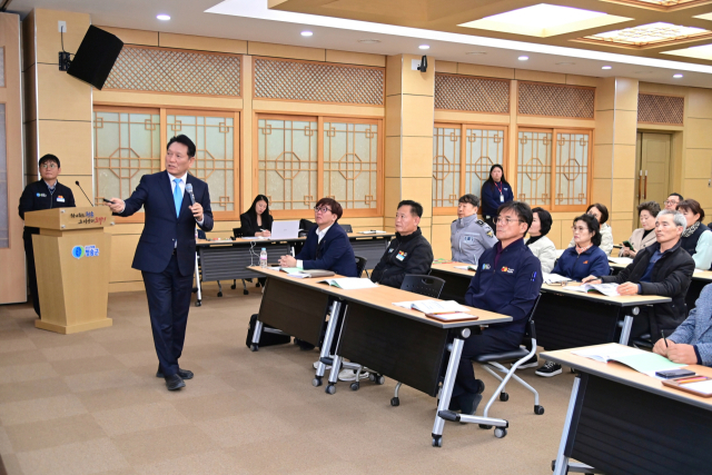 청송군은 지난 9일 군청 제1회의실에서 제19회 청송사과축제 평가 보고회를 개최했다. 보고회는 케이탑연구소에서 진행했다. 청송군 제공