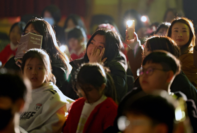 [포토뉴스] '안녕, 월곡초'…폐교 앞두고 주민 초청 콘서트