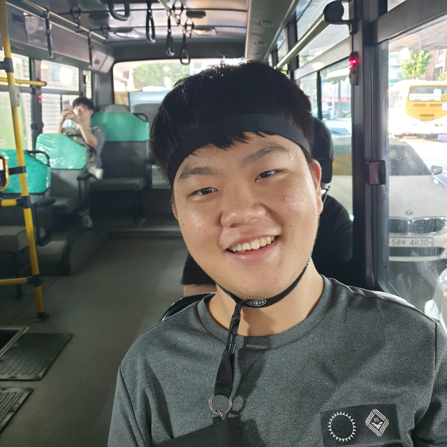 아버지 생일상을 차리기 위해 시장을 찾았다가 교통사고를 당한 문영인(23) 씨가 장기기증으로 3명의 목숨을 살리고 하늘의 별이 됐다. 한국장기조직기증원 제공