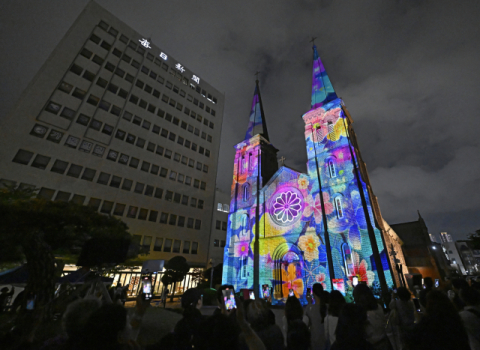 대구 지자체 앞다퉈 '미디어파사드' 설치…