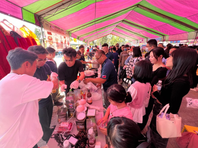 안동JC와 안동 영호라이온스클럽, 대만 난터우 국제청년상회는 공동으로 대만 난터우시에서 지역 아동을 돕기 위한 자선행사를 열었다. 안동청년회의소 제공