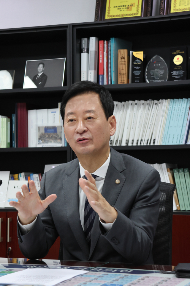 '비비고 신화' 최은석 의원 