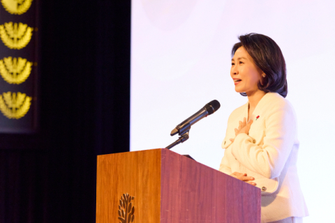[속보] 김혜경 여사, 불교계 송년 행사 참석…'국민 통합 기원'