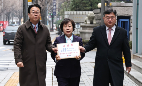 이 대통령 첫 시험대 통일교 파장 어떻게 넘을까?