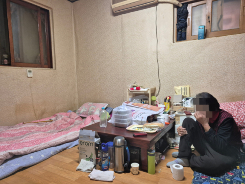 [성금내역]아들·시동생 부양 김현실 할머니에 2,592만원 전달