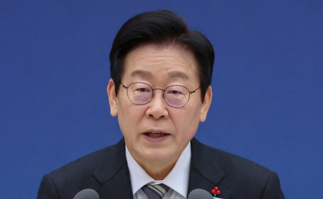 통일교 리스크에…李 대통령 지지율 54.3%로 하락