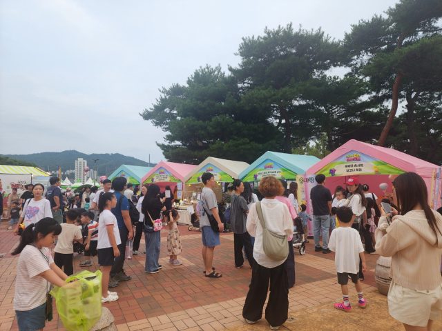 김천포도축제 각종 체험장. 김천시 제공