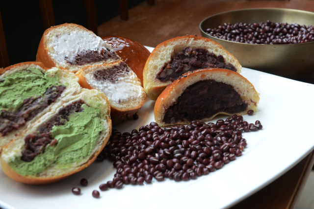 단팥빵은 후에 크림단팥빵, 메론빵 등으로 고급화된다.