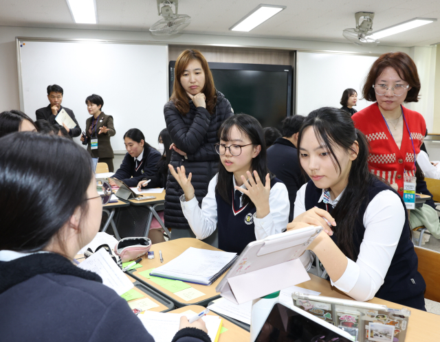 대구 중앙고등학교가 지역 사립고등학교 최초로 국제 바칼로레아(IB) 고등교육 과정(DP) 월드스쿨이 됐다. 중앙고가 15일 IB DP 월드스쿨 인증 선포식을 개최하고 있다. 대구시교육청 제공