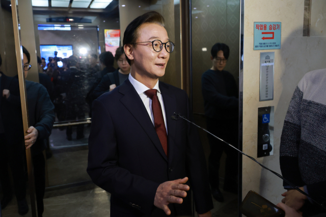 '통일교 금품 의혹 전면 부인' 전재수, 19일 피의자 소환