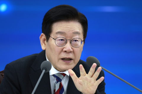 李대통령, 민주유공자법 논란에 선 긋기…