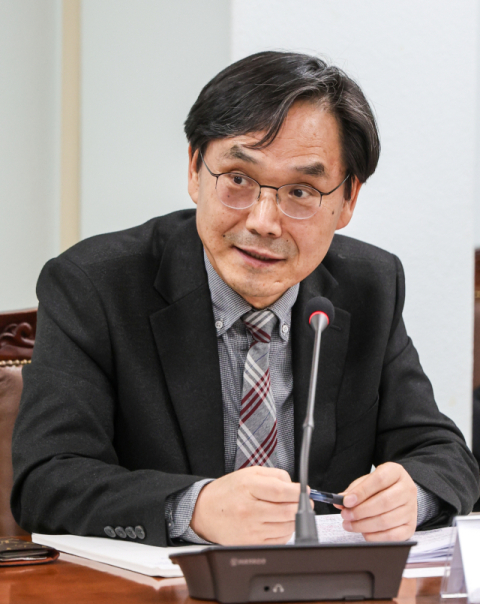 좌장을 맡은 하세헌 경북대 교수. 우태욱 기자 woo@imaeil.com