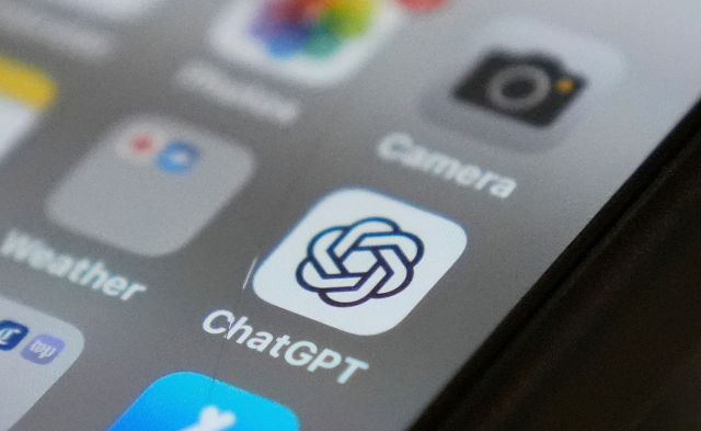 한국인 74% AI 쓴다…챗GPT '독주'-제미나이 '약진'