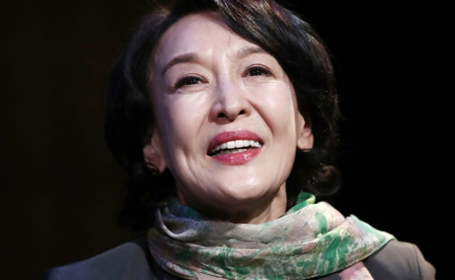 '명성황후' '덕혜옹주' 1세대 연극 스타 윤석화 