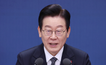 李 대통령 국정지지율 55%…통일교 특검 도입 찬성 62%