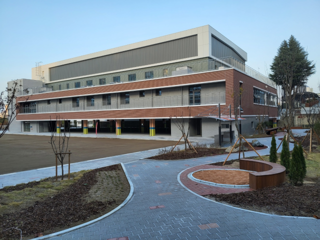 학교법인 협성교육재단 산하 경북여자상업고등학교, 협성고등학교, 협성경복중학교 등 3개 학교가 