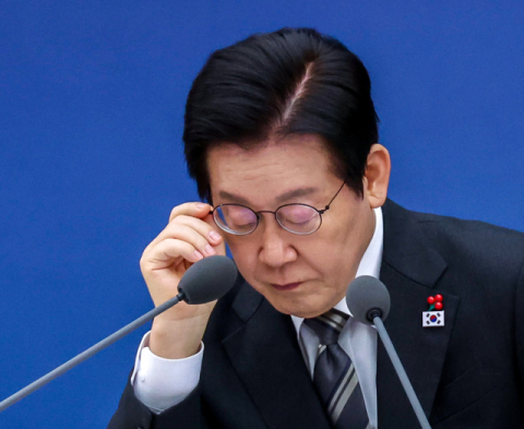 업무보고 낙인찍기 탓?…李대통령 국정 지지율 53.4%로 소폭 하락