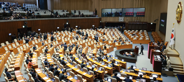 '내란재판부법' 국회 본회의 상정…여야 필리버스터 예고