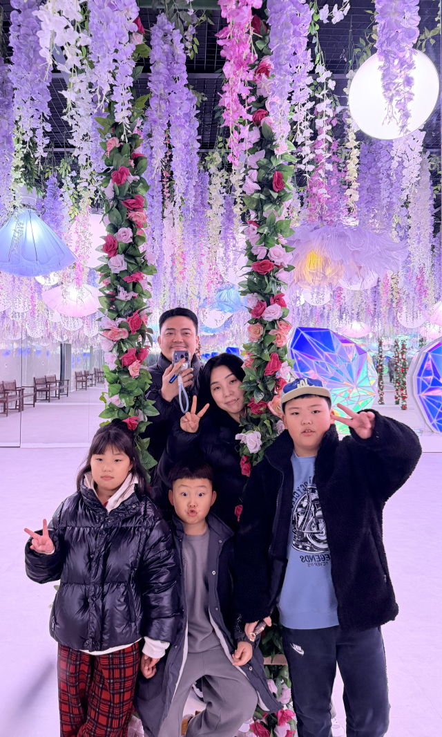 김승우·윤소희 씨 가족은 지난해 12월 고령 대가야수목원에 있는 