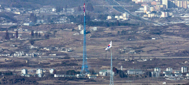 북한군 MDL 16회 침범에도…합참, 北에 유리한 기준 적용