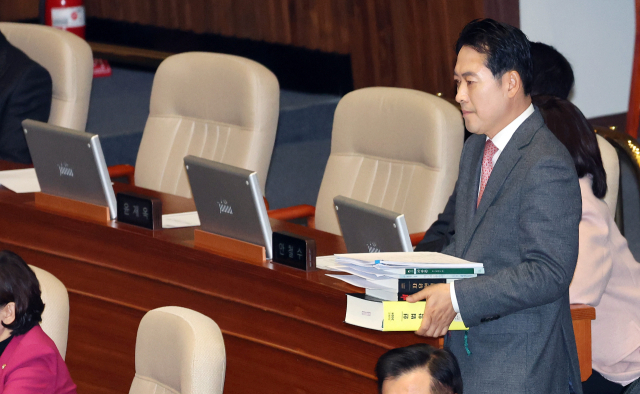 '내란재판부법' 국회 본회의 상정…여야 필리버스터 예고