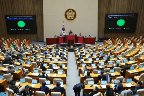 내란전담재판부 특별법, 與 주도로 국회 본회의 통과