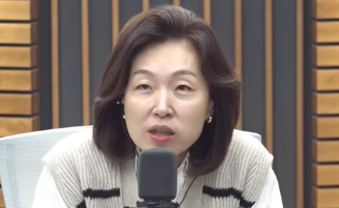 李 저격으로 하차?…김현정 앵커 